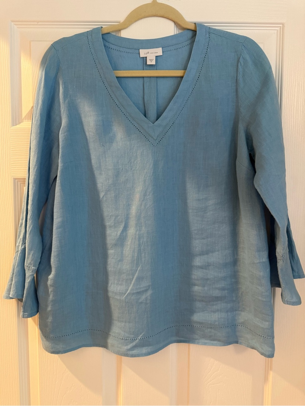 JJill Blue Linen V-Neck Three-Quarter Sleeve Top